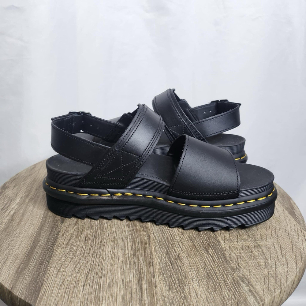 Dr. Martens Womens Size 8 Voss Hydro Leather Platform Sandals Black Buckled - Picture 5 of 11